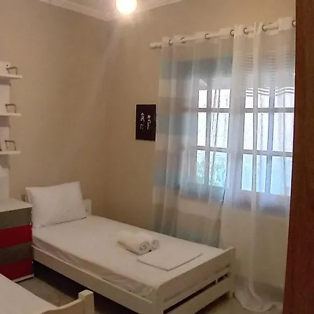 아파트 Niki House